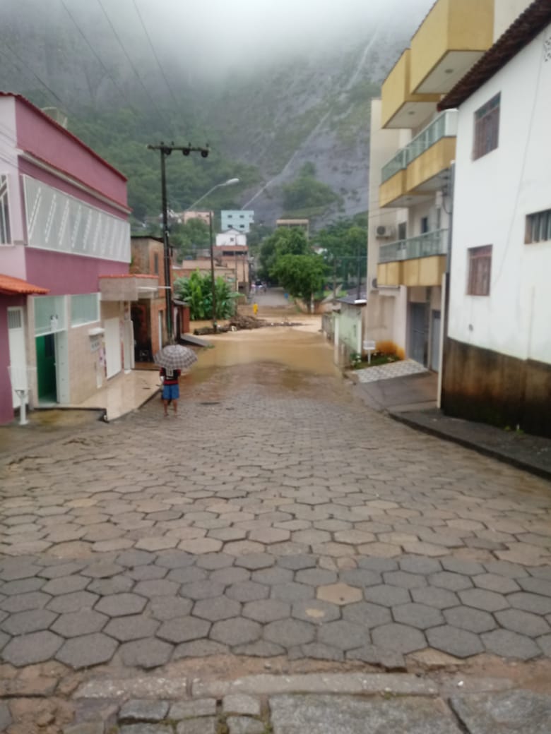 Ruas do bairro Vila Nova, em Pancas (Foto: Valdirene Aparecida Vieira)