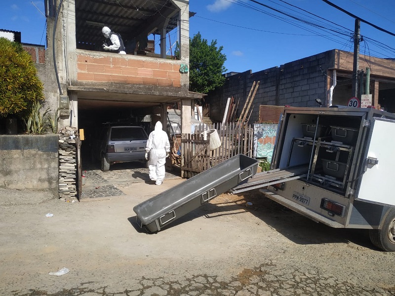 Crime ocorreu dentro da casa da vítima, localizada na Rua 67 do bairro Nova Rosa da Penha II. (Foto: Kananda Natiely)