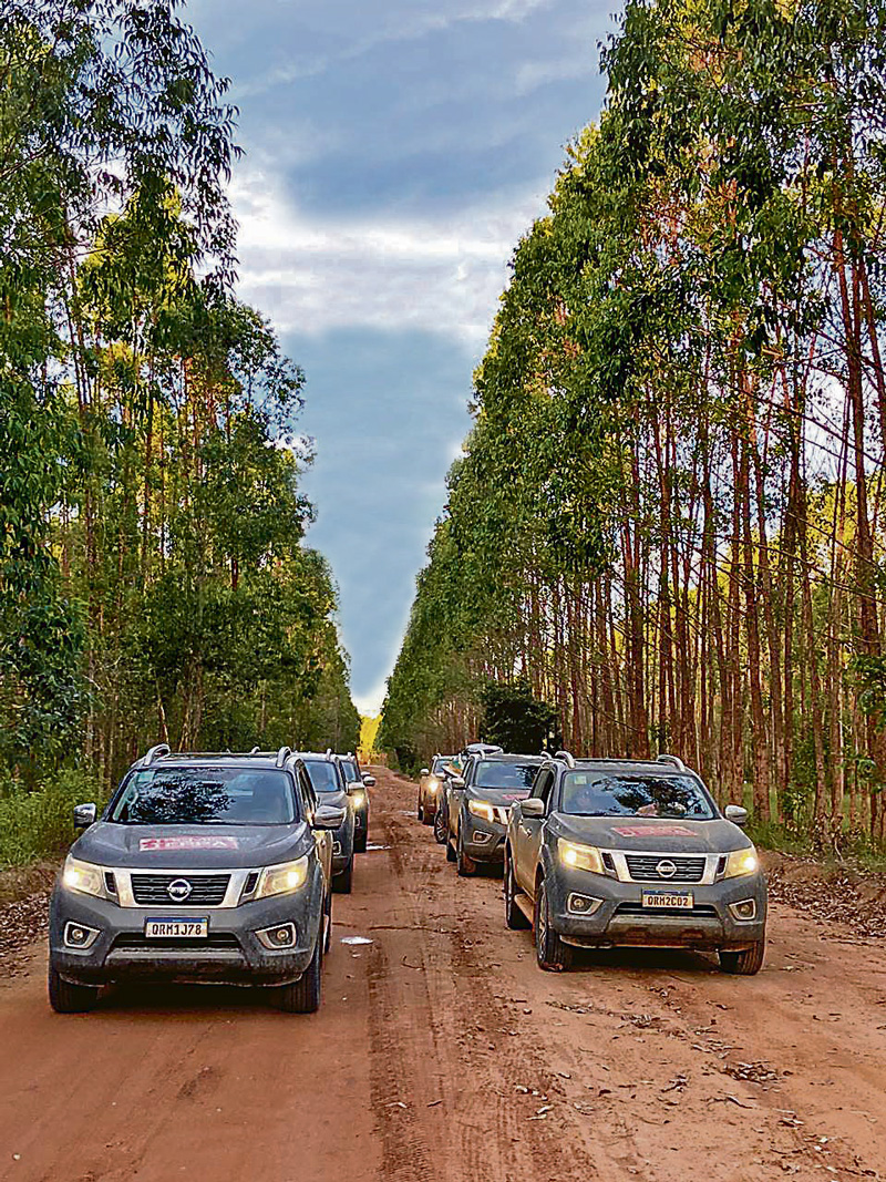 Picape da Nissan está disponível com duas opções de motorização (Foto: Monique Zanirate)
