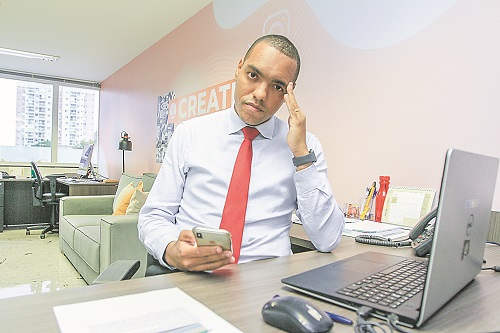 Bruno Paiva tem dificuldade em dormir (Foto: Dayana Souza/AT)