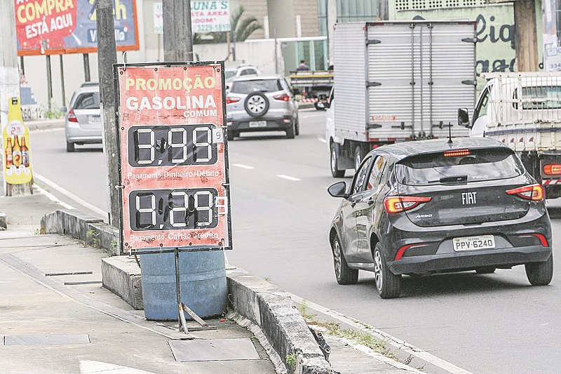 Posto em Vila Velha com gasolina a R$ 3,99: valor mais alto encontrado pela reportagem foi na Serra. (Foto: Leone Iglesias/AT)