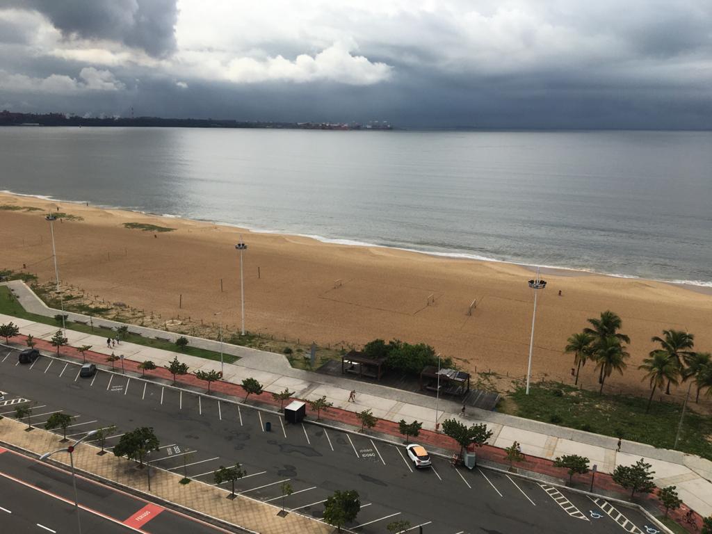 Pode chover em alguns momentos desta sexta-feira (15) em Vitória. (Foto: Alelvi Carneiro)