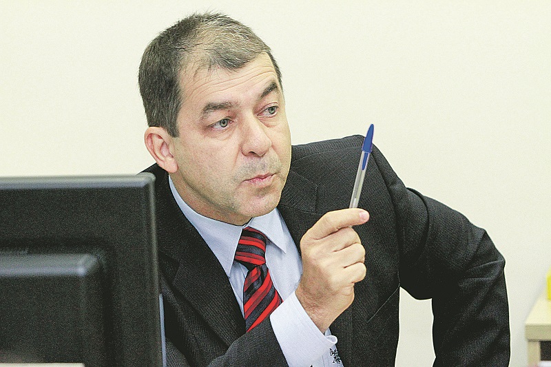 Valério Heringer, procurador-chefe do Ministério Público do Trabalho, disse que a redução de salários exige a participação de sindicatos trabalhistas (Foto: Rodrigo Gavini — 09/02/2015)