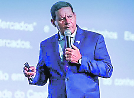 O presidente em exercício, Hamilton Mourão (Foto: Filipe Scotti/ Fiesc)