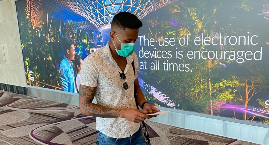 Wander Luiz viajou recentemente pelo Persib usando máscara (Foto: Reprodução/Instagram)