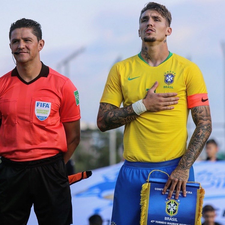 Lyanco é capitão da seleção brasileira olímpica (Foto: Reprodução / Instagram)