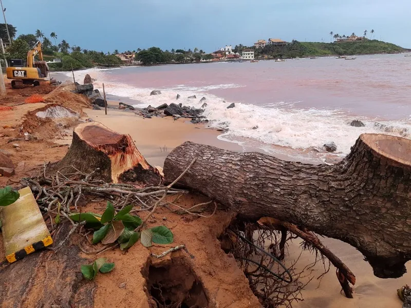 Imagem ilustrativa da imagem Dono de restaurante teme invasão da água do mar em Meaípe