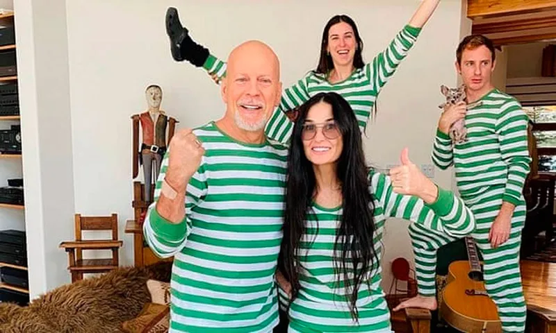 Imagem ilustrativa da imagem Mesmo divorciados, Bruce Willis e Demi Moore passam a quarentena juntos