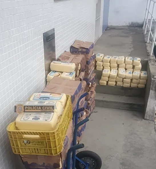 Imagem ilustrativa da imagem Polícia do ES recupera carga de 1,5 tonelada de queijo roubada em Minas Gerais