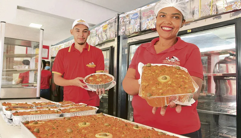 Imagem ilustrativa da imagem Drive thru para comprar torta capixaba sem sair do carro