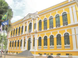 Imagem ilustrativa da imagem Almoço põe aliados em lados opostos