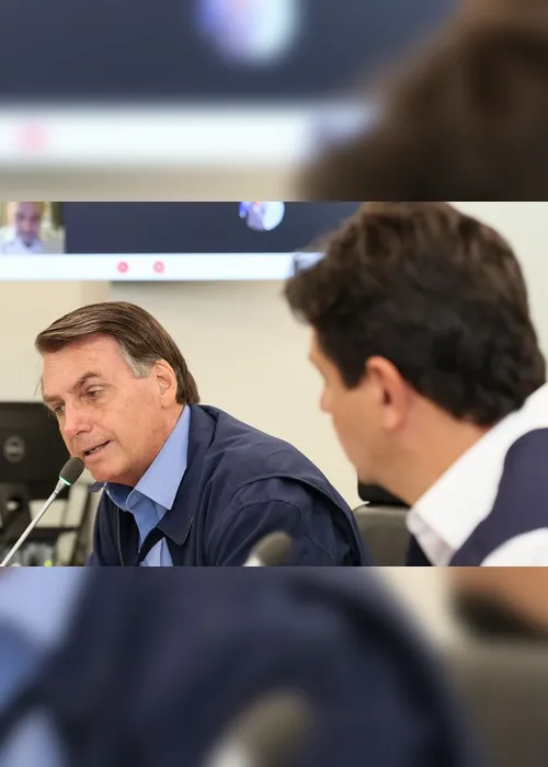 Imagem ilustrativa da imagem Bolsonaro avalia demitir Mandetta do Ministério da Saúde, diz jornal