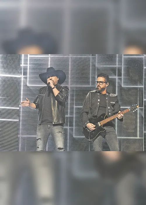 Imagem ilustrativa da imagem Com Covid, Edson, que faz dupla com Hudson, apresenta melhora em estado clínico