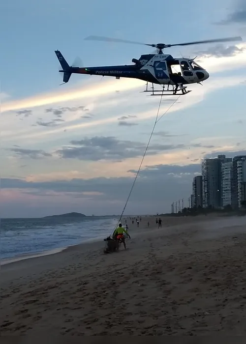 Imagem ilustrativa da imagem Helicóptero resgata pescadores no mar de Itaparica