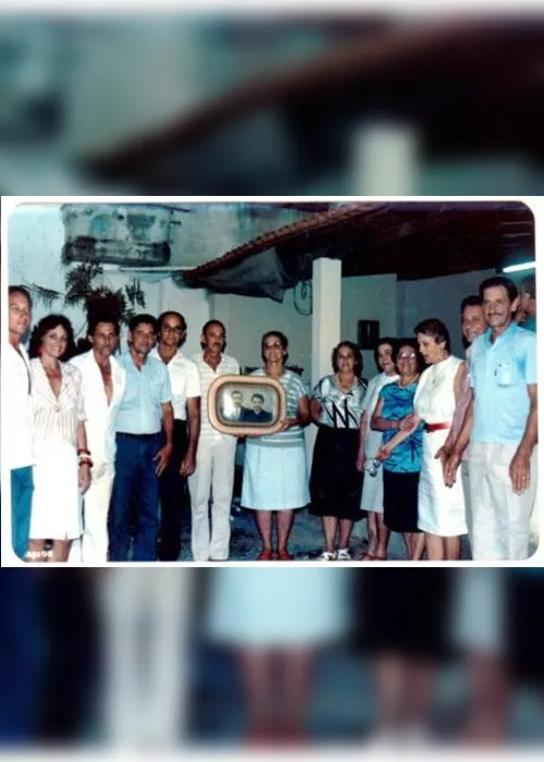Imagem ilustrativa da imagem Familiares homenageiam idoso morto por coronavírus
