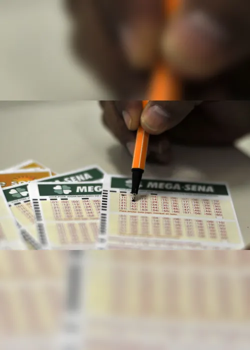 Imagem ilustrativa da imagem Sorteio da Mega-Sena pode pagar neste sábado prêmio de R$ 100 milhões