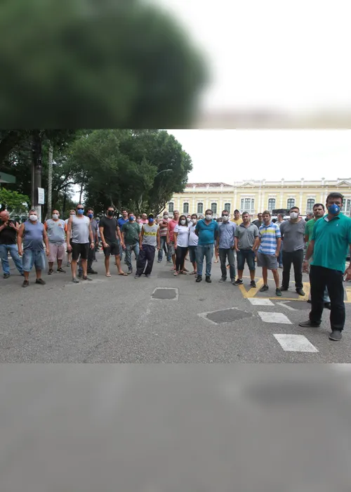 Imagem ilustrativa da imagem Motoristas fazem protesto em Vitória e pedem mais prazo para pagar IPVA