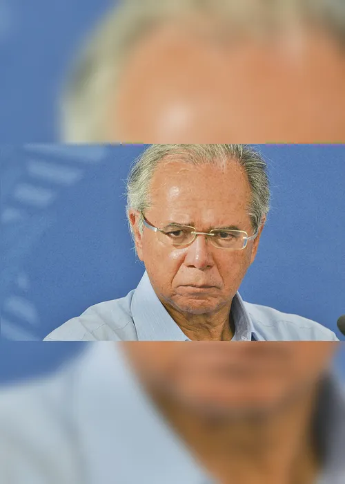 Imagem ilustrativa da imagem "É cretino atacar o governo do seu próprio país em vez de ajudar", diz Guedes