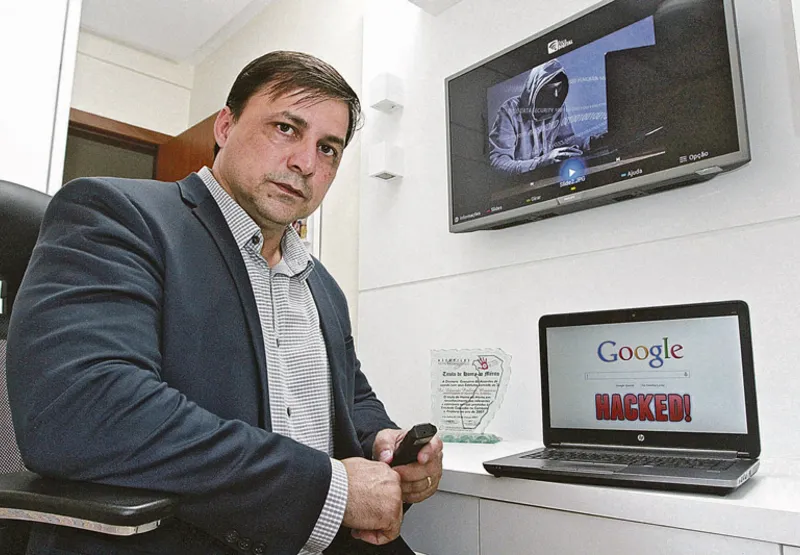 Eduardo Pinheiro disse que golpistas clonam páginas dos bancos para que o usuário informe nos sites seus dados pessoais