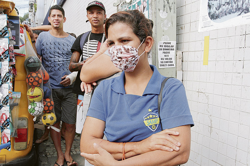 Cabeleireira Cláudia dos Santos (Foto: Fábio Nunes / AT)