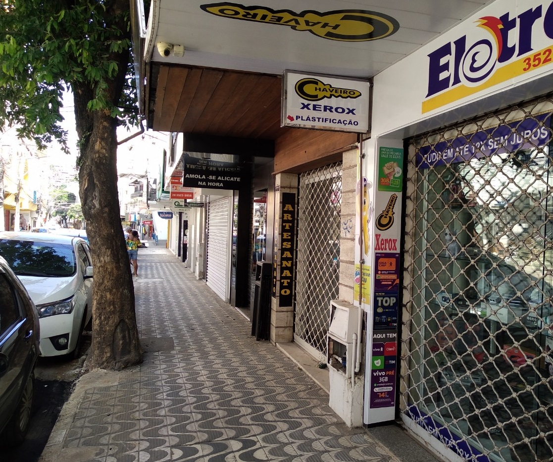 Comércio fechado em Cachoeiro de Itapemirim (Foto: Alessandro de Paula)