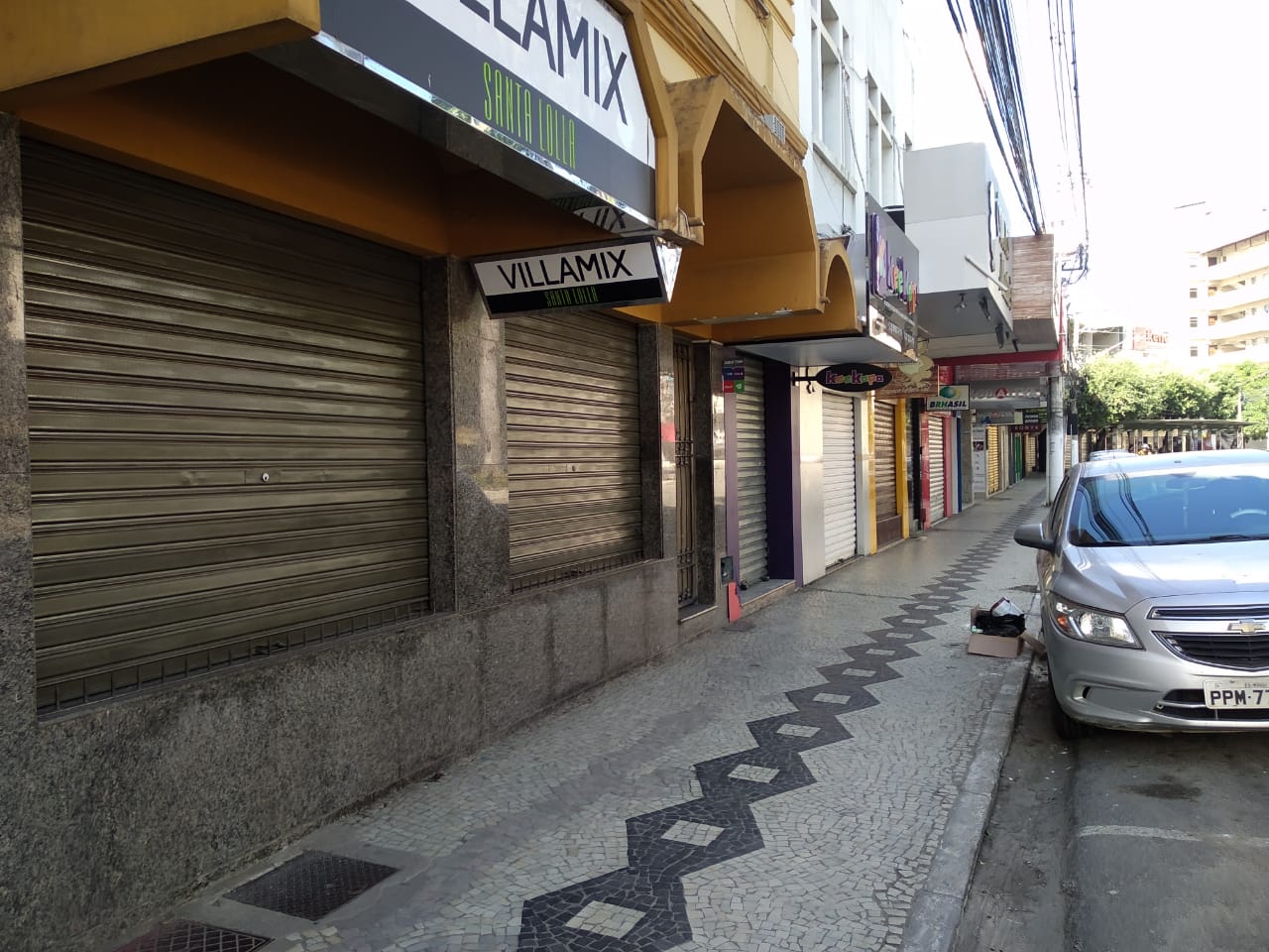 Comércio fechado em Cachoeiro de Itapemirim (Foto: Alessandro de Paula)