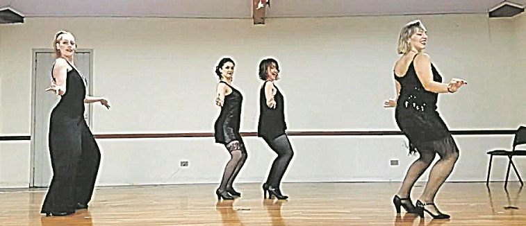 Mariana Galindo em aula de dança (Foto: Divulgação)