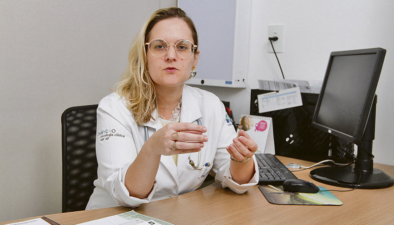 Oncologista Carolina Conopca: “Podemos perder o tempo ideal do tratamento e o câncer voltar ou progredir por conta do abandono” (Foto: Thiago Coutinho / AT - 16/10/2019)