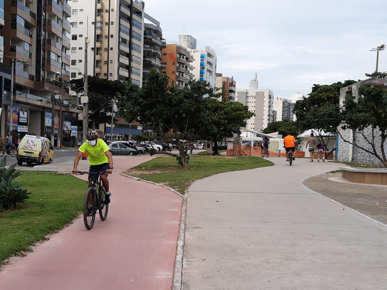 Orla da Praia do Morro, em Guarapari (Foto: Roberta Bourguignon)