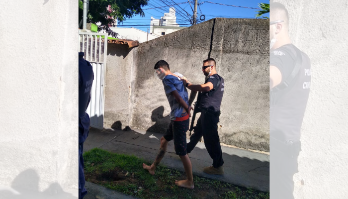 PM prende acusados de assalto após perseguição em Jardim Camburi (Foto: Divulgação)