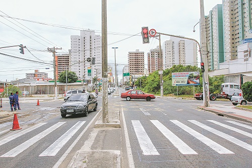 Rodovia do Sol concentra lançamentos do mercado imobiliário no município de Vila Velha (Foto: Antonio Moreira - 01/09/2016)