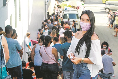 Sabrina ficou horas na fila (Foto: Kadidja Fernandes/AT)