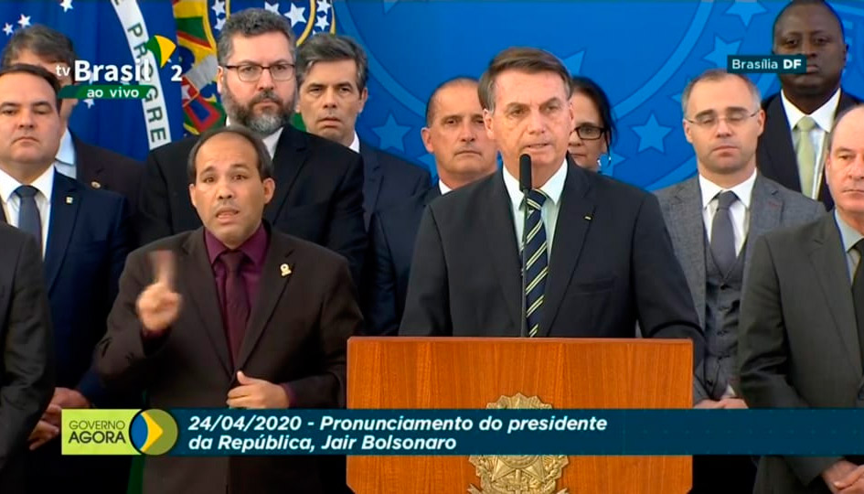 Coletiva de Jair Bolsonaro na tarde desta sexta-feira (Foto: Reprodução / TV Brasil)