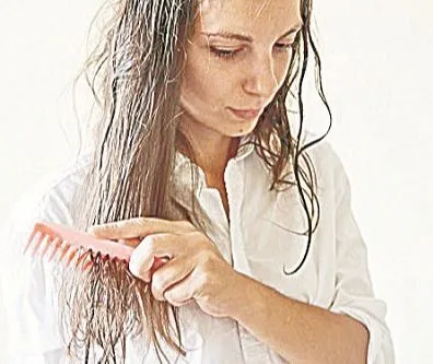 Imagem ilustrativa da imagem Alerta para queda de cabelos no isolamento