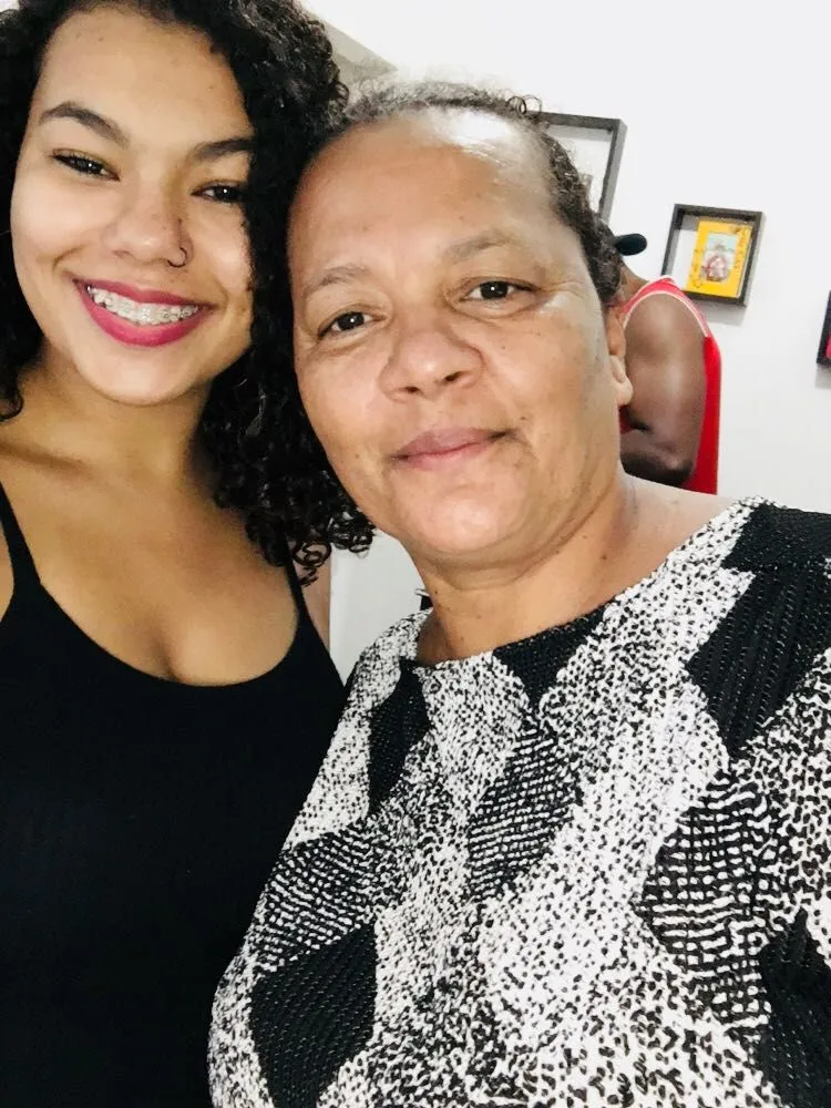 Imagem ilustrativa da imagem Filhos celebram o amor às mães em um mural virtual. Confira as homenagens!