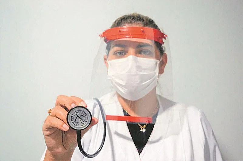 Imagem ilustrativa da imagem No Dia da Enfermagem, profissionais relatam rotina de coragem e esperança