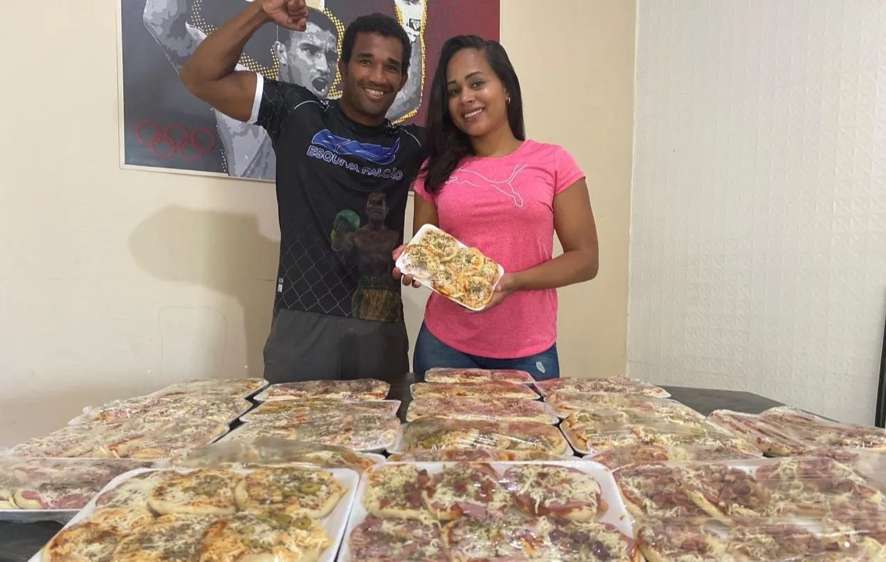 Imagem ilustrativa da imagem Após tentar vender luvas, Esquiva Falcão faz vaquinha para comprar carro
