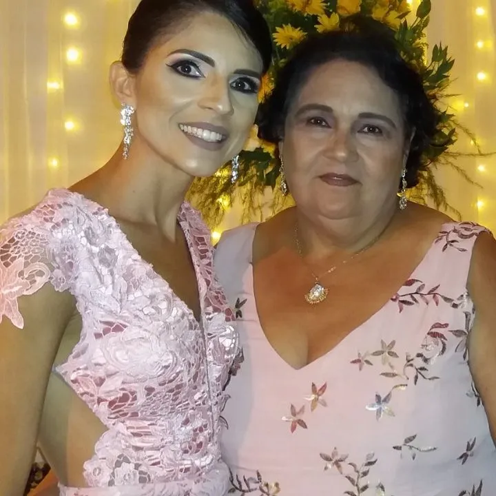 Imagem ilustrativa da imagem Filhos celebram o amor às mães em um mural virtual. Confira as homenagens!