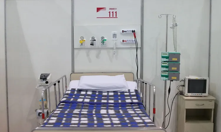 Imagem ilustrativa da imagem Sem UTI, equipes improvisam para tentar manter pacientes vivos à espera de vagas em SP