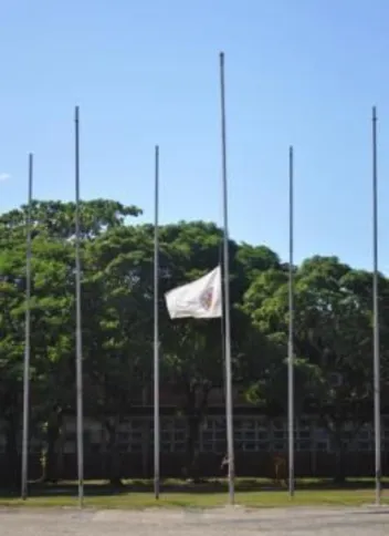 Bandeira será hasteada a meio mastro na Ufes em respeito às vítimas do novo coronavírus