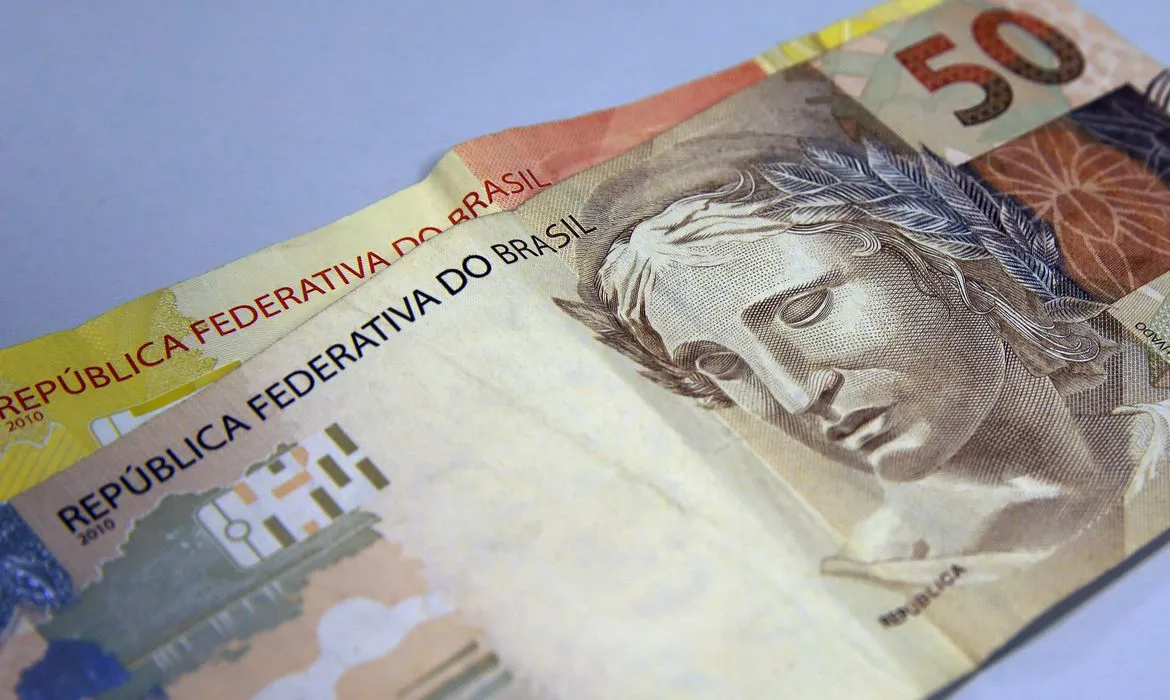 Imagem ilustrativa da imagem Moradores de Vitória recebem auxílio emergencial a partir desta quarta