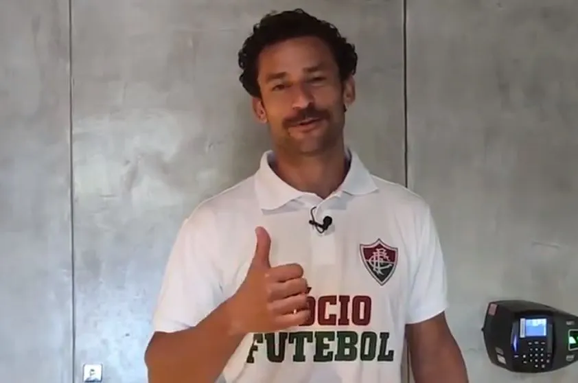 Imagem ilustrativa da imagem Fred deixa BH e inicia percurso de bicicleta para se apresentar ao Fluminense