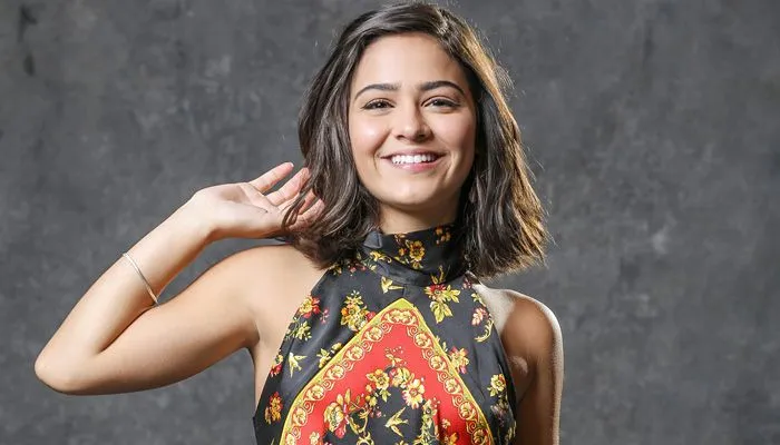Imagem ilustrativa da imagem Giullia Buscacio: “Sou a favor do amor que enfrenta problemas”
