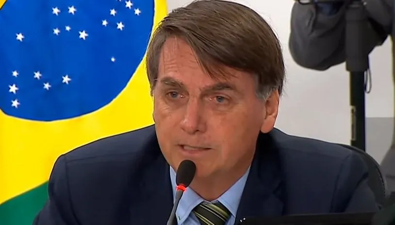 Imagem ilustrativa da imagem Em reunião, Bolsonaro diz ter sistema de informações "particular"