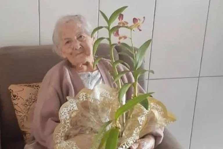 Imagem ilustrativa da imagem Idosa de 94 anos, diabética e hipertensa, se cura da Covid-19