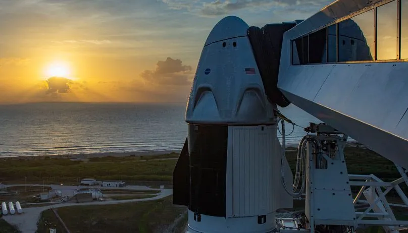 Imagem ilustrativa da imagem Missão Inspiration4, da SpaceX, pousa na Terra após 3 dias em órbita