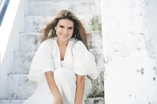 Imagem ilustrativa da imagem Aline Barros canta em espanhol