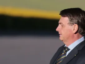 Imagem ilustrativa da imagem Presidente sente efeito de minimizar a Covid-19