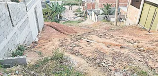 Imagem ilustrativa da imagem Circulação comprometida em rua