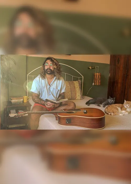 Imagem ilustrativa da imagem André Prando abraça o público em novo EP